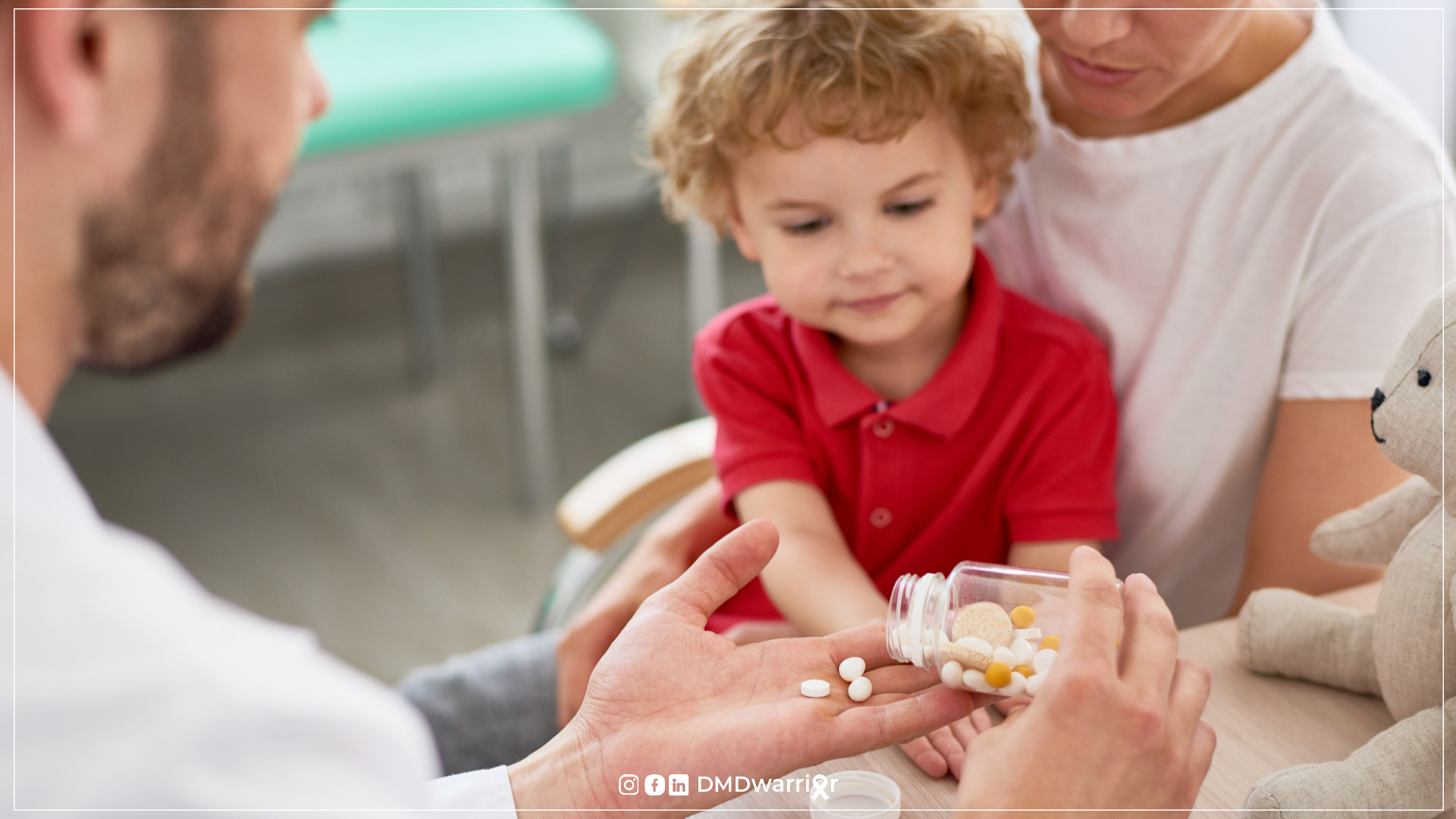 إيجابيات وسلبيات استخدام الستيرويدات لعلاج ضمور دوشين العضلي (DMD) يُعد العلاج بالكورتيكوستيرويدات أحد علاجات ضمور العضلات الدوشيني، والذي يُشار إليه غالبًا ببساطة باسم "الستيرويدات" أو "الكورتيزون".“
